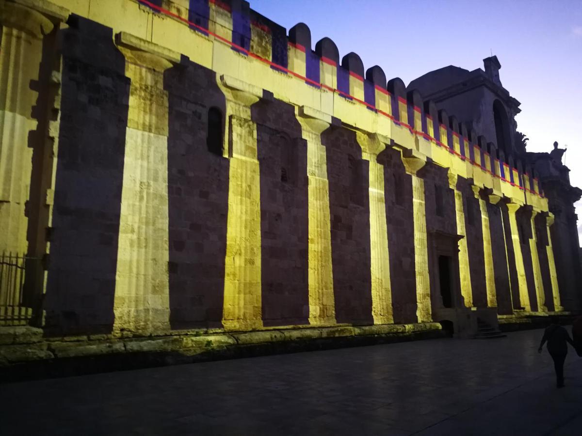 Casa Nagale- Una Suite Di Charme Nel Cuore Di Ortigia A 50 Mt Dal Mare Syracuse Exterior foto